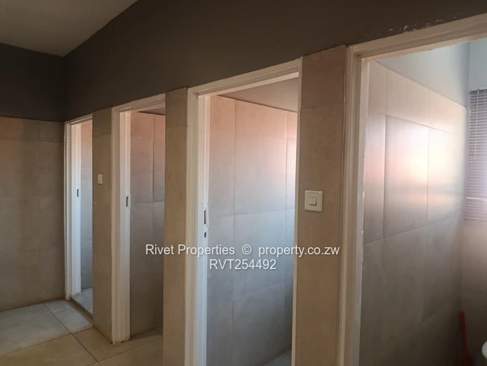 Hillside Shopping Mall To Let