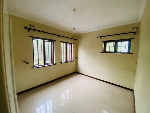3 Bedroom Flat & Apartment