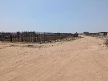 Commercial & Industrial Land