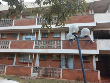 2 Bedroom Flat & Apartment