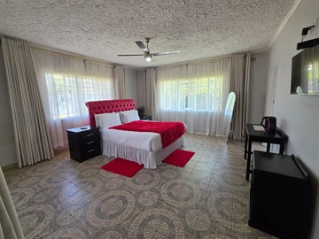 7 Bedroom House