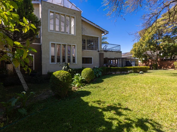 5 Bedroom House