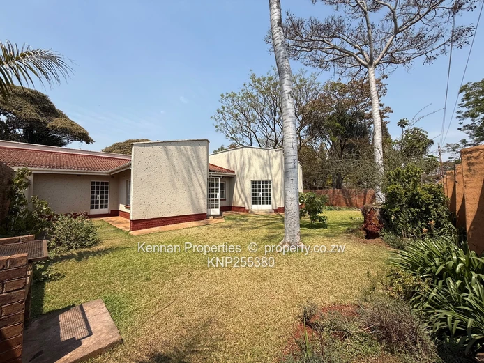 3 bedroom cluster unit available for rent 