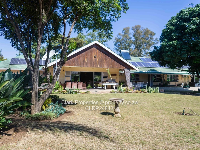 Exceptional Off-Grid Family Home in a Quiet Close! (Sole Mandate)