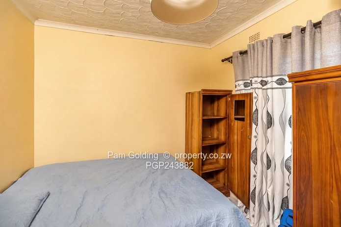 Family Home with Cottage (Sole Mandate)