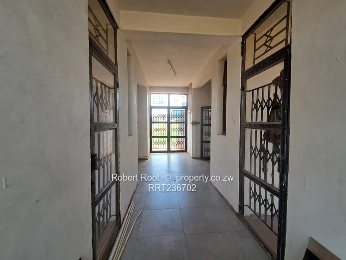 Shop/Retail space in a busy area!