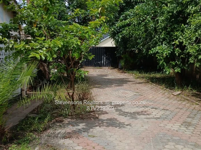 Mabelreign 3-Bed Home, Borehole & 1096m² Garden