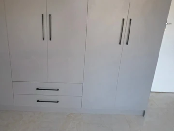 4 Bedroom Flat & Apartment