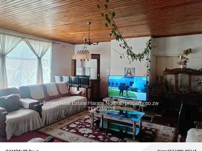 New Mandate in Hatfield:7 bedrooms,lounge,two dining rooms,Three combined bathrooms & toilets and tw