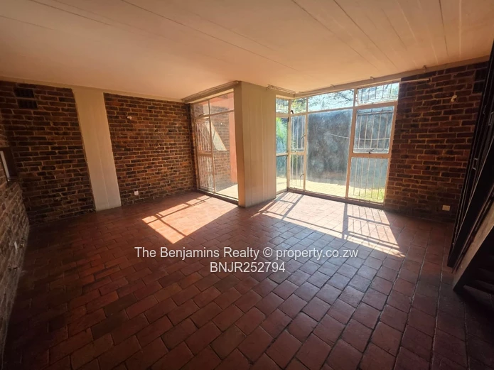 Garden Flat In Avenues