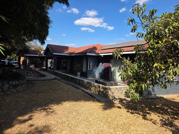 5 Bedroom House