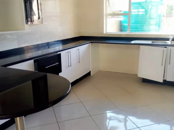 3 Bedroom Flat & Apartment