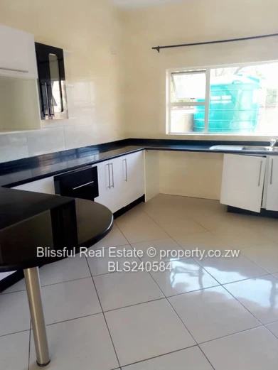 Mt pleasant, st kilda 3 bed duplex flat to rent