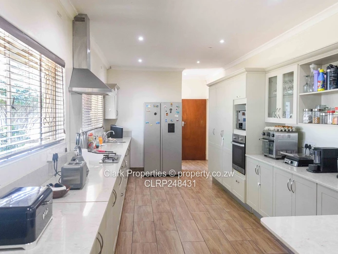 Exceptional Off-Grid Family Home in a Quiet Close! (Sole Mandate)