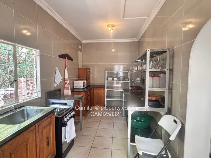 Fully Furnished 1-Bed Flat in Newlands - Pool & Borehole