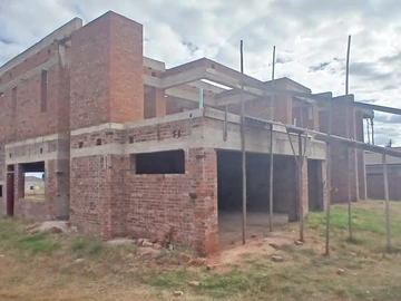 9 Bedroom House