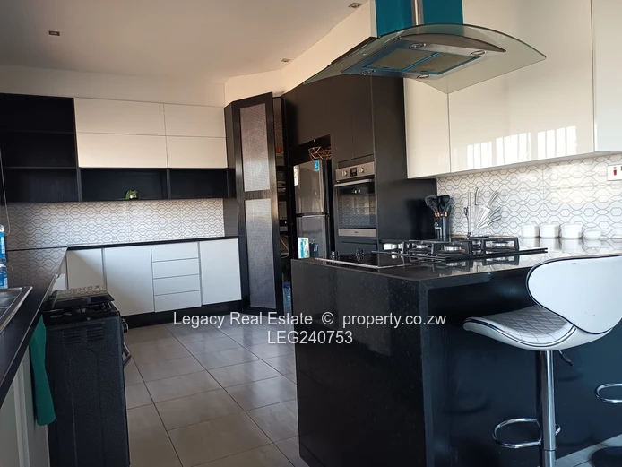 3 bedroomed cluster for rent in Bluffhill