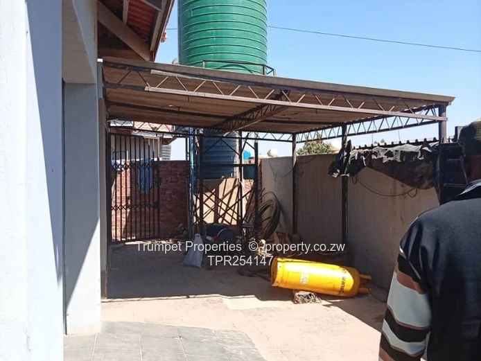 4-Bed Budiriro House — Borehole, Council cession