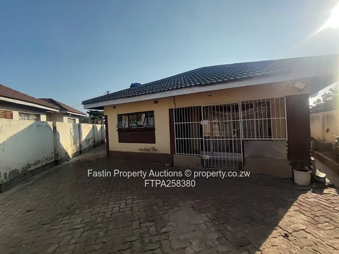 House For Online Auction - Starts 9 Nov 2026 (Sole Mandate)