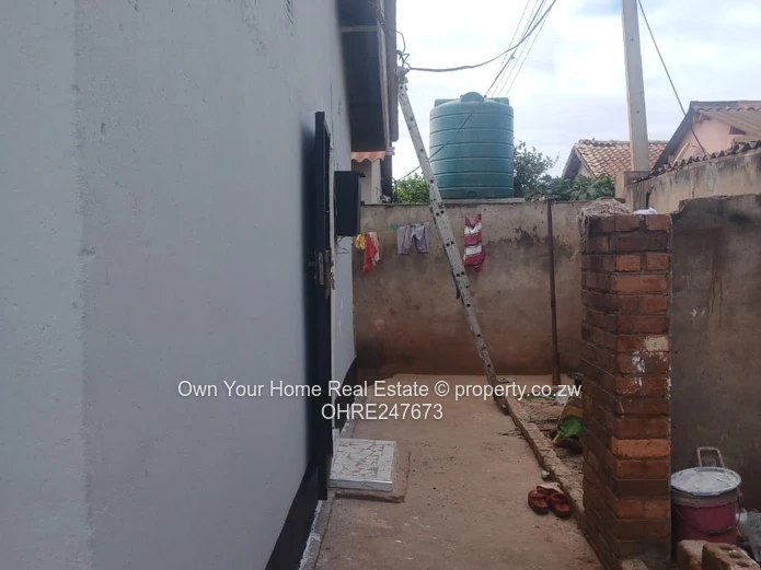 Freshly Painted 4-Bed Home with Enclosed Yard in Sunningdale