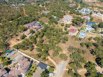 Stands & Residential Land