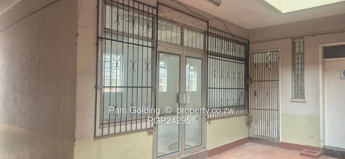 Retail Shop / Office To Let Chinoyi Street
