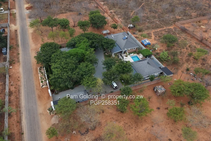 Victoria Falls 5 Bedroomed Property for Sale.