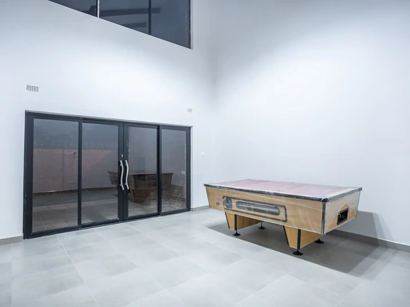 4 Bedroom Garden Flat