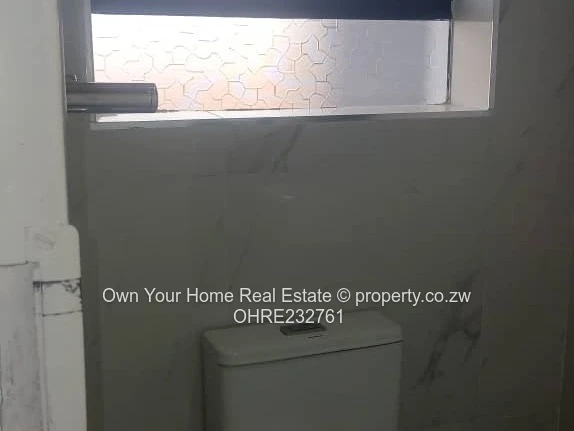 Pomona Nyeredzi Ridge 