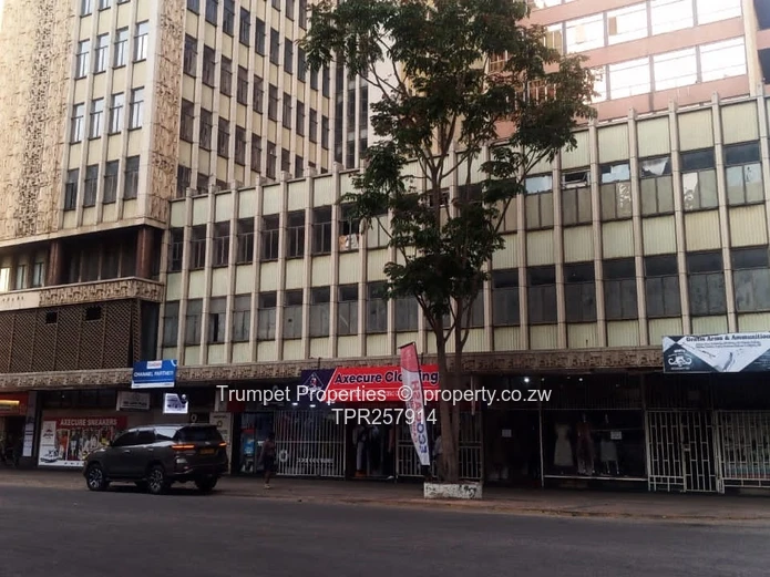 Prime Harare CBD Office Building - 4312 m2, High Ceilings