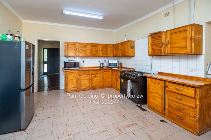 Spacious Family Home with Pool, Solar & Excellent Value in Prime Sunridge (Sole Mandate)