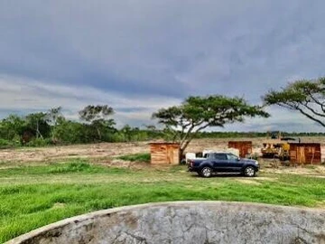 Farm & Agricultural Land