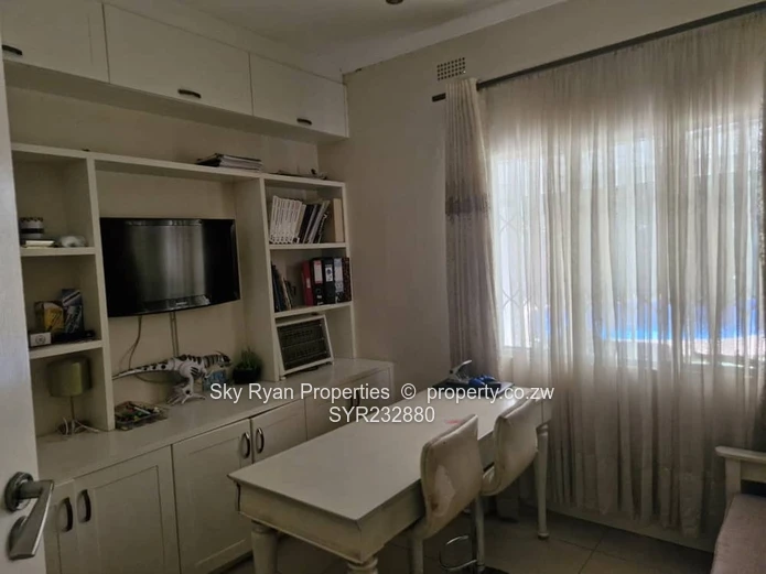 Luxurious Alex Park House For Sale