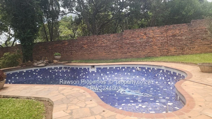 Beautiful 5 Bed House With Prolific Borehole!