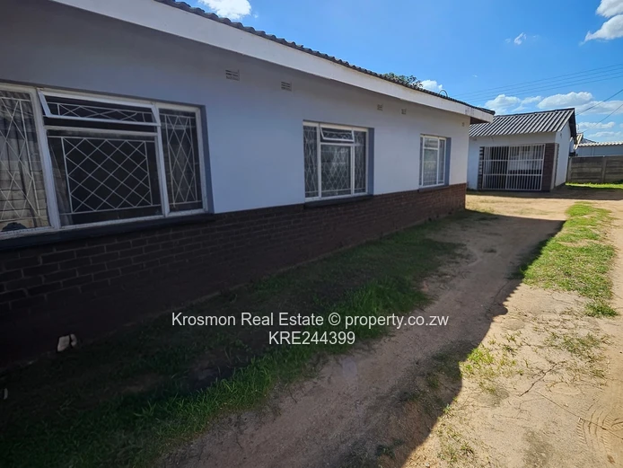 4-Bed Home with 2 bedroomed Flatlet, Garden in Marondera/morningside