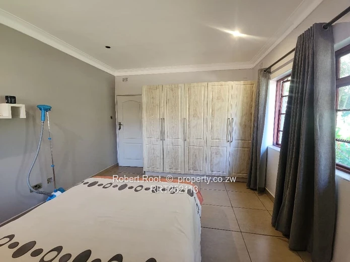  Spacious Family Home with Cottage in Mandara To Let
