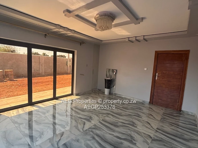 6 Bed House To Rent In Gletwyn 