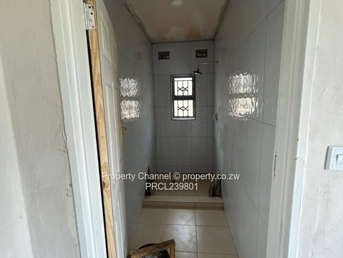 4-Bed Tiled Home with En-suite & Water Tank — Chitungwiza Nyatsime