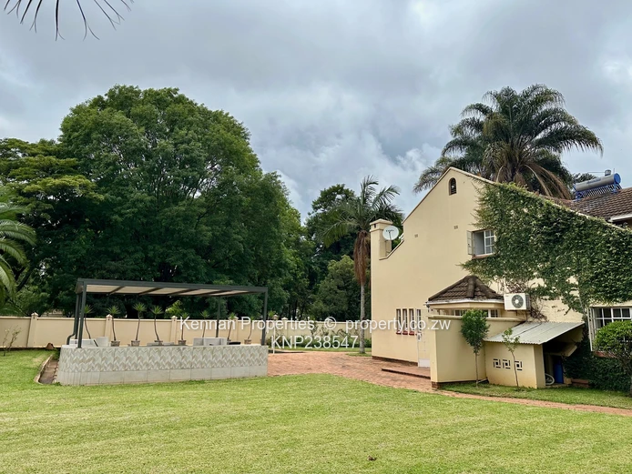 Large Townhouse for Sale in Borrowdale