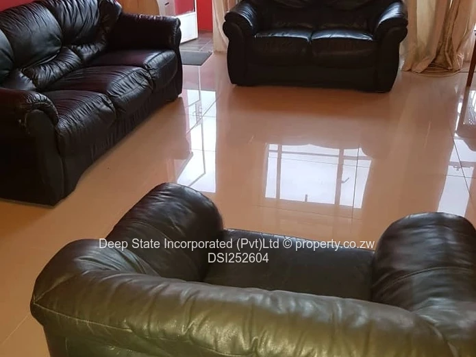 Chitungwiza manyame park house for sale 
