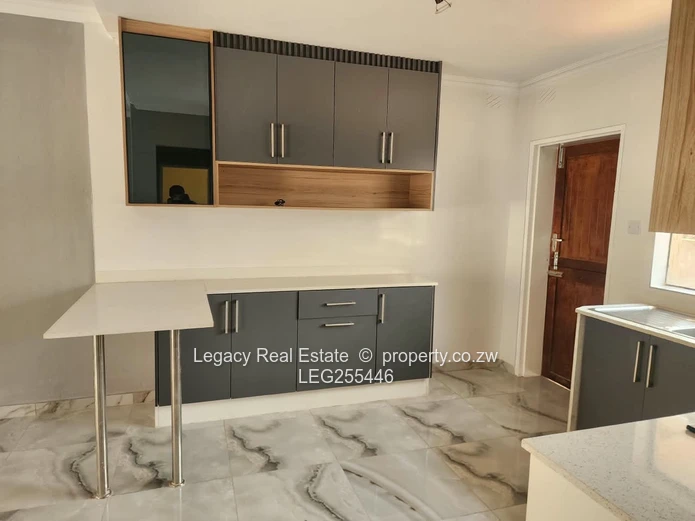 Chishawasha Cottage | Available 1 October
