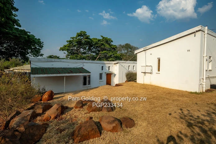 4 Bedroom House in a Quiet Complex (Sole Mandate)