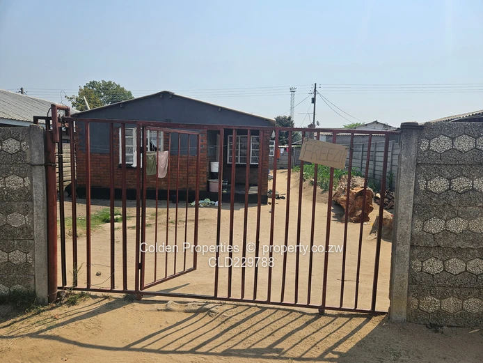 Neat 4-Bed Starter Home in Central Marondera - Gated Yard (Sole Mandate)