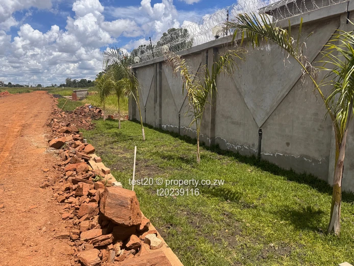 2100 m² Stand with Main Road Frontage & Tarred Access – Mount Pleasant