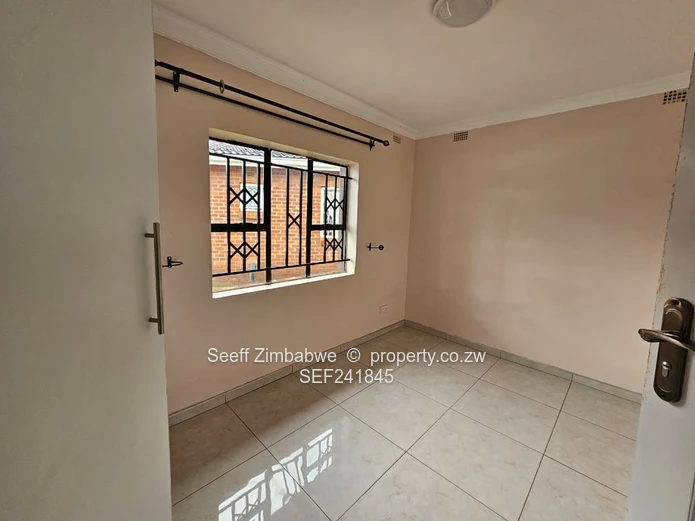 Warm & Inviting 2 bed Cottage to rent in Bluffhill 