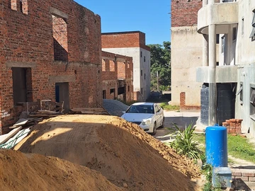 3 Bedroom Flat & Apartment