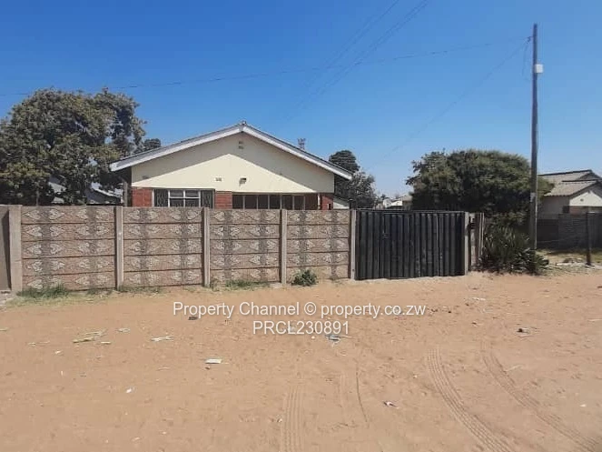 House for Sale in Chitungwiza Unit P 