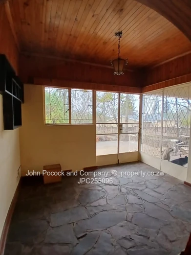 ESTABLISHED BURNSIDE | 4,048 m² | HOME & INVESTMENT OPPORTUNITY