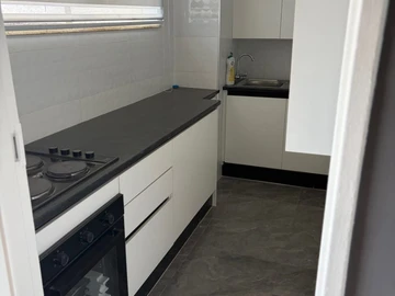 2 Bedroom Flat & Apartment