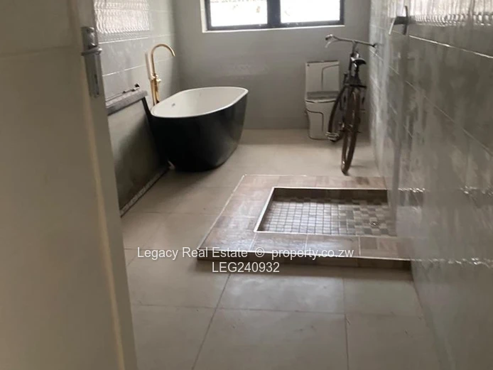 Modern 7-Bedroom Commercial Space in Marlborough – Ideal for Offices or Guesthouse